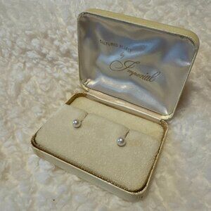 Vintage Pearl Screw Back Earrings